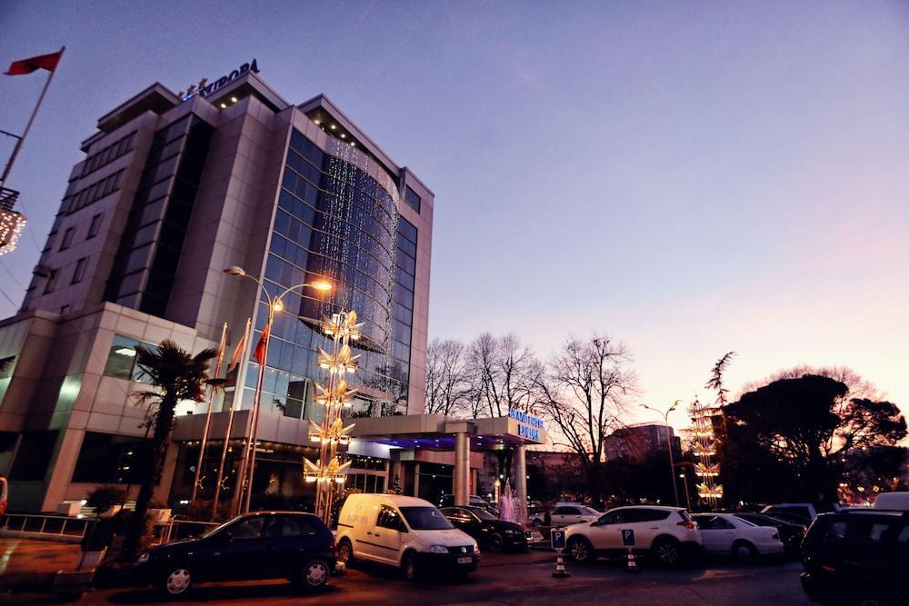 Grand Hotel Europa Shkoder Luaran gambar
