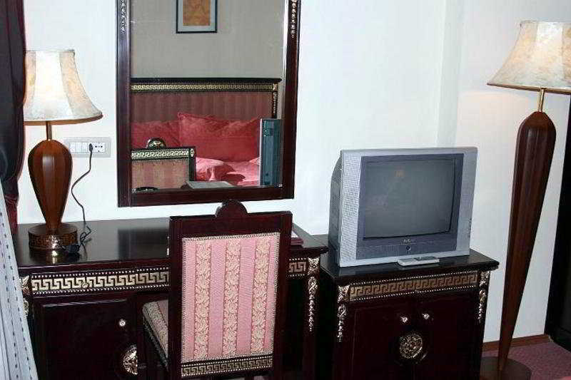 Grand Hotel Europa Shkoder Luaran gambar