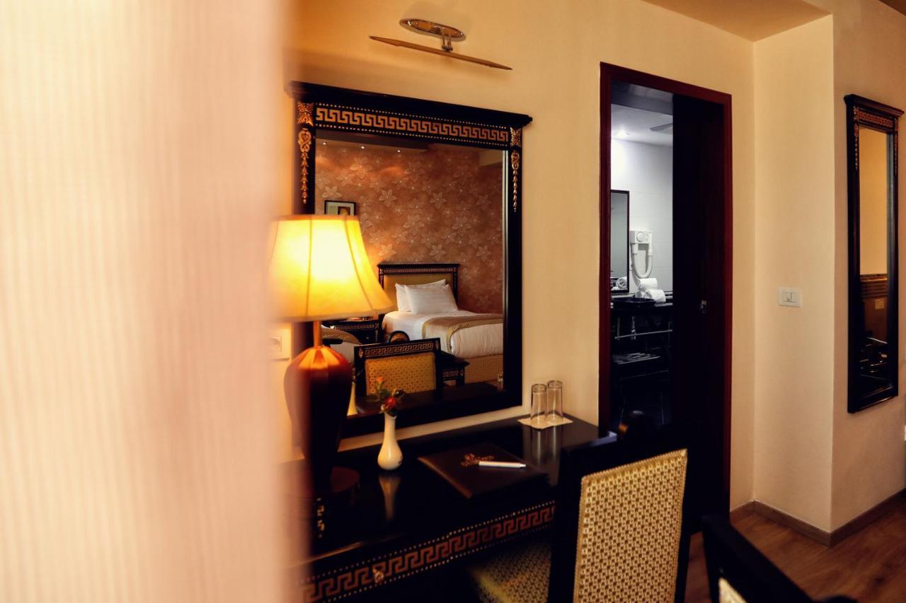 Grand Hotel Europa Shkoder Luaran gambar