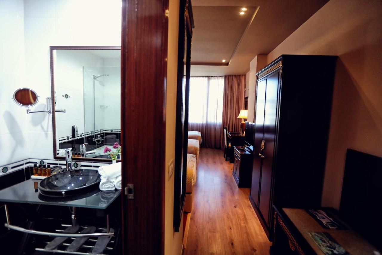 Grand Hotel Europa Shkoder Luaran gambar
