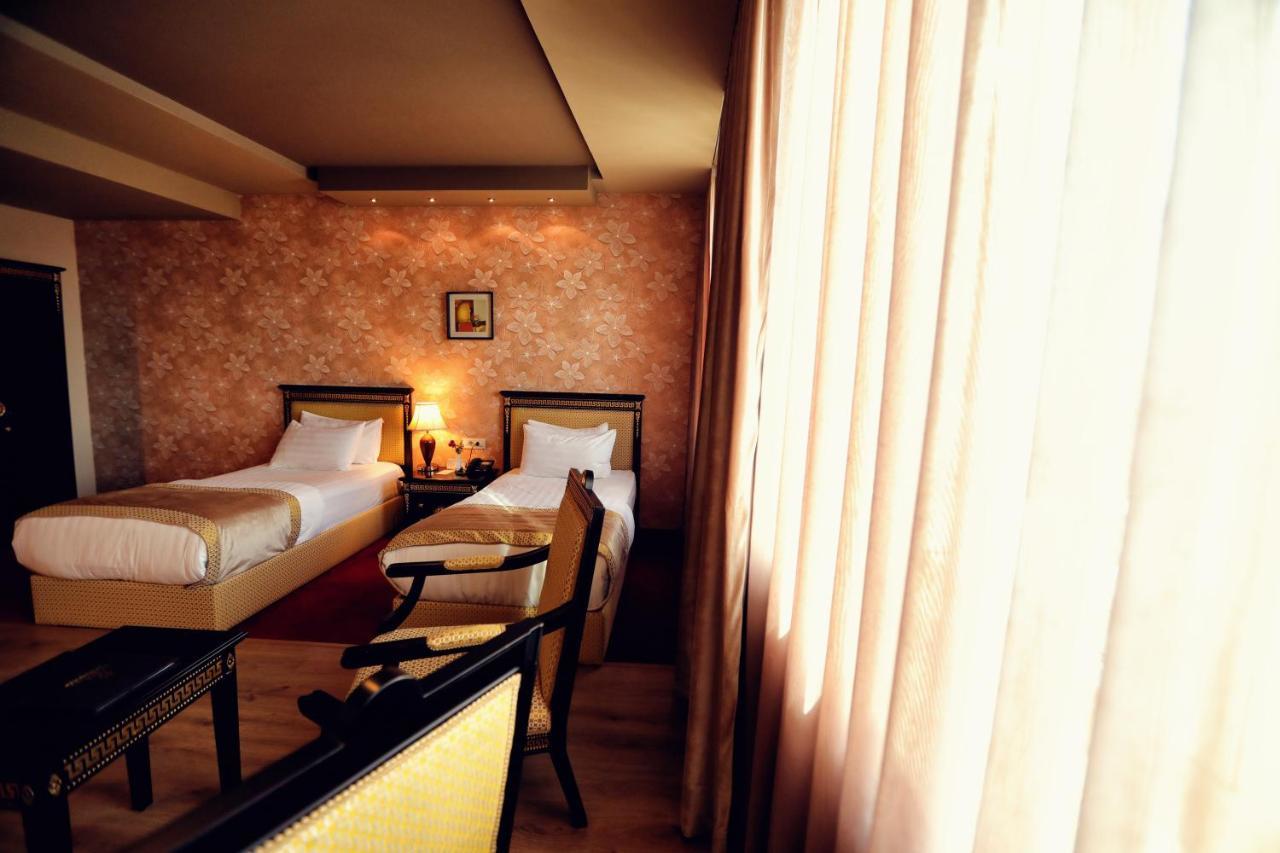Grand Hotel Europa Shkoder Luaran gambar
